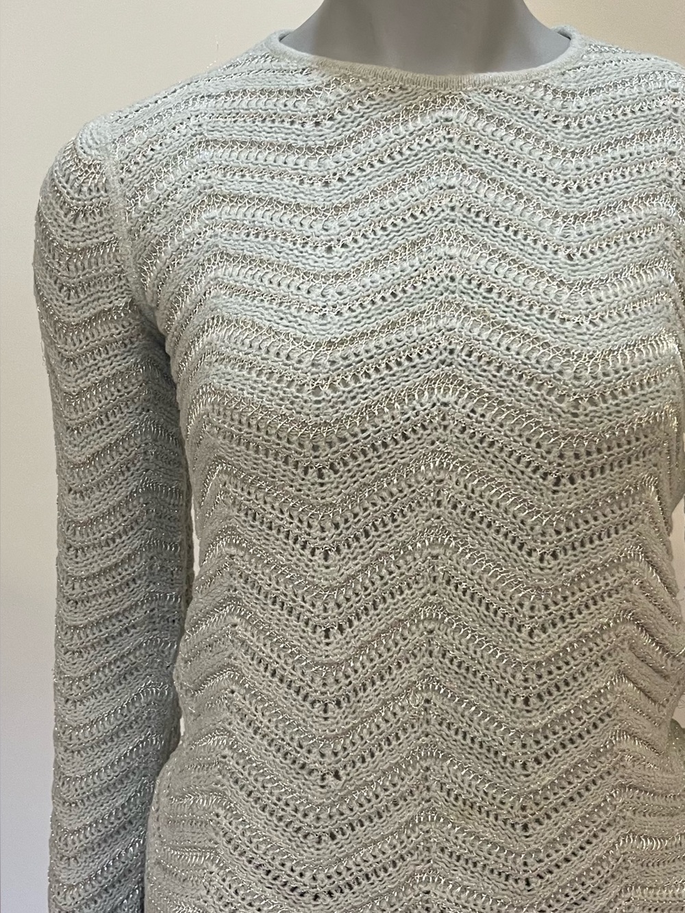 Giorgio Armani Runway Chevron Pattern Viscose Knit Silver Metallic Sweater sz 40